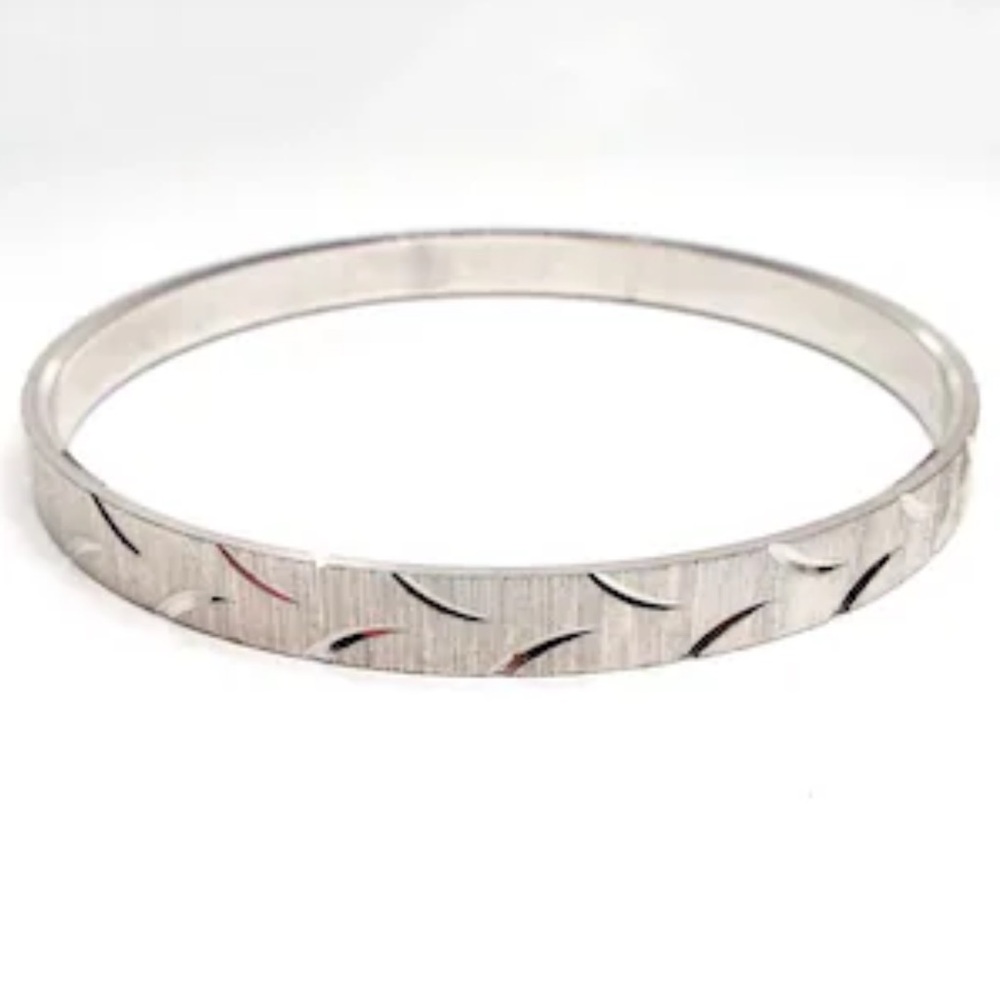 Crown Trifari Vintage 1970s Silver Tone Bangle Bracelet Etched